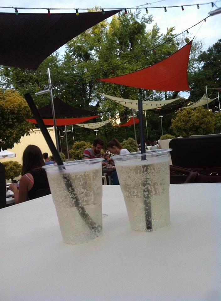 Budai_Parkszínpad_Fröccsterasz